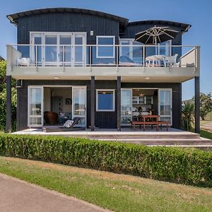 Golfer'S Paradise - Matarangi Holiday Home Exterior photo