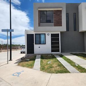 Residencia En Zona Industrial Βίλα La Pila Exterior photo