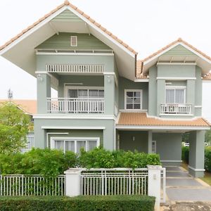 ็Hill Lake Villa - ฮิลล์เลค วิลล่า Τσιάνγκ Μάι Exterior photo