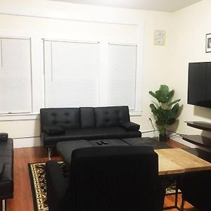 Comfy 4 Bed 1 Bath W/ Wi-Fi In College Area Διαμέρισμα Springfield Exterior photo