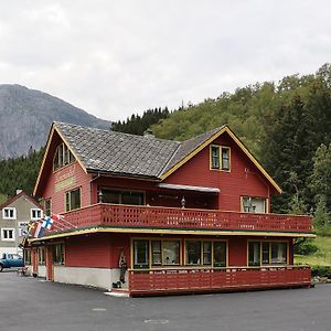 Kvamsdal Pensjonat 1 Ξενοδοχείο Eidfjord Exterior photo