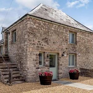 The Granary At Henrhiw Farm Cottages Usk Exterior photo