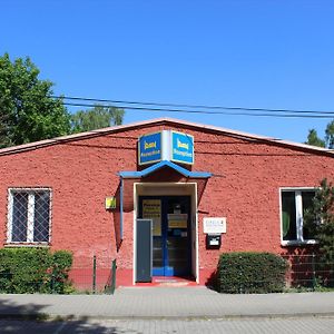 Pension Schwalbenweg Ξενοδοχείο Schönefeld Exterior photo