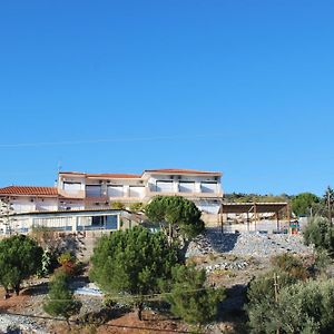 Blue Bay Hotel Χαραμίδα Exterior photo