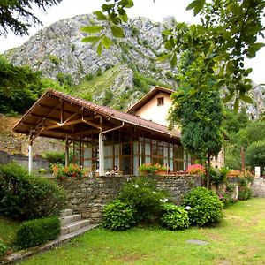 La Casona De Mestas Ξενοδοχείο Ponga Exterior photo