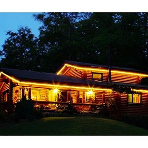 Tumbleweed House Bed and Breakfast Aigrefeuille Exterior photo