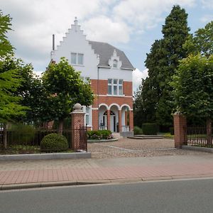 Prachtig Herenhuis Uit 1925 Διαμέρισμα Nijlen Exterior photo