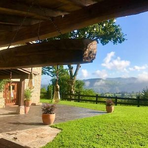 La Fontana Descubre Cabarceno Y Cantabria Βίλα Villacarriedo Exterior photo