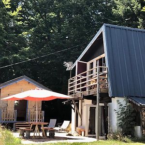 Charmant Chalet Dans Les Monts Du Forez Βίλα Le Fayt Exterior photo