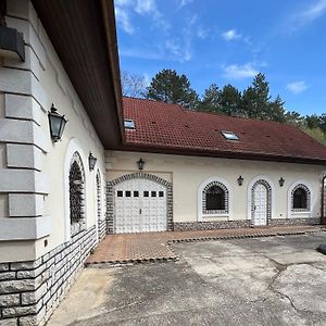 Veszpremvoelgyi Kuria Ξενοδοχείο Exterior photo