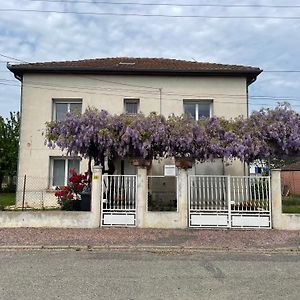 Logement Au 1Er Etage D'Une Maison Avec Jardin Διαμέρισμα Le Fossat Exterior photo