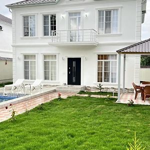 White Villa 4 Bedrooms Gabala Exterior photo