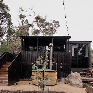 'Sisters' - Cliff Top Cabin With Hot Tub Βίλα Spring Beach Exterior photo