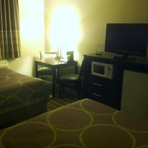 Super 8 By Wyndham Bridgeview/Chicago Area Ξενοδοχείο Room photo