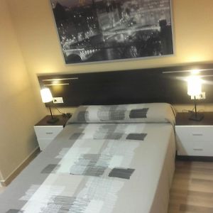 Pension Avenida Ξενοδοχείο Μπιλαφράνκα δελ Πενεδές Room photo