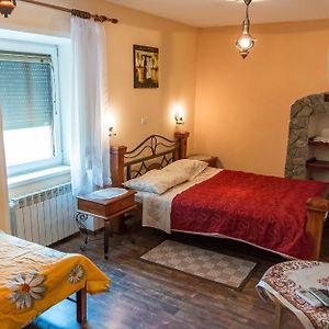 Sobe In Apartma Pilih Bed and Breakfast Vipava Room photo