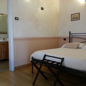 La Locanda Di San Biagio Ξενοδοχείο Bolzaneto Room photo