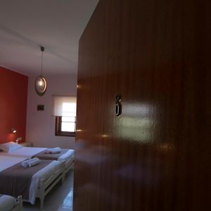 Niki Rooms Παλαιοχώρα Room photo