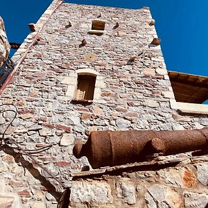 Castle Rizaraki Ξενοδοχείο Κοκκάλα Exterior photo