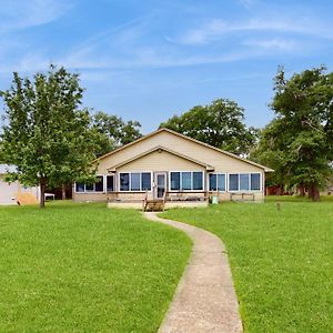 Lakefront Getaway Βίλα Groesbeck Exterior photo