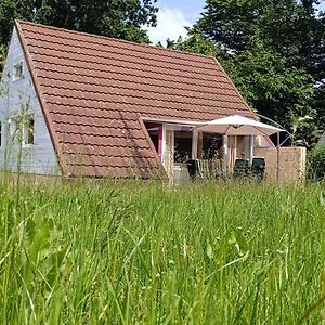 6-Pers Vakantiebungalow In Het Heuvelland Βίλα Simpelveld Exterior photo