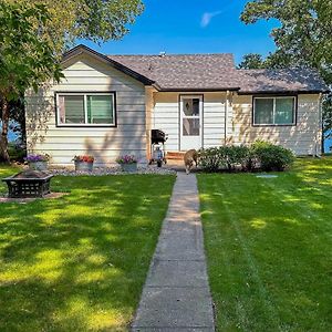 Lakefront Pelican Rapids Cabin With Boat Dock! Βίλα Dunvilla Exterior photo