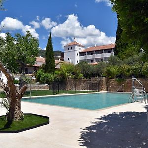 Parador De Guadalupe Ξενοδοχείο Γουαδελούπη Exterior photo