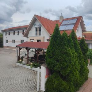 Hotel Orlan Μπρατισλάβα Exterior photo