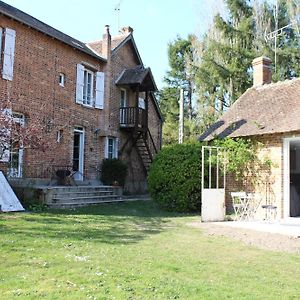 Chez Santia Βίλα Brinon-sur-Sauldre Exterior photo