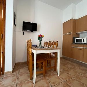 Apartament Can Mingu 2On Pis Διαμέρισμα Besalú Exterior photo