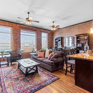 Downtown Loft Amazing Bath Tub & Shower #9 Διαμέρισμα Perryville Exterior photo