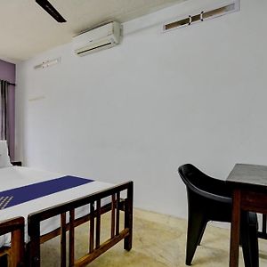 Spot On Nakshathra Residency Ξενοδοχείο Ambalapulai Exterior photo