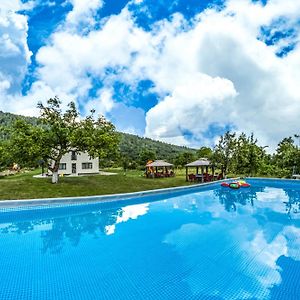 Transalpina Retreat Ξενοδοχείο Novaci-Străini Exterior photo