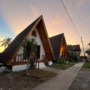 Jepun Homestay Surf Point Bumbang Exterior photo