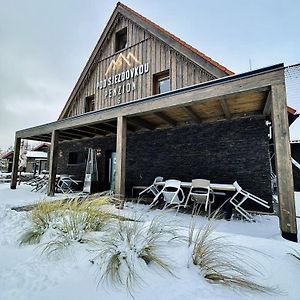 Penzion A Restaurace Pod Sjezdovkou Ξενοδοχείο Cenkovice Exterior photo