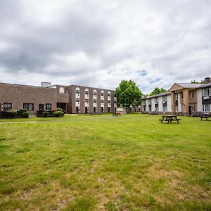 Glengarry Extended Stays Τρούρο Exterior photo