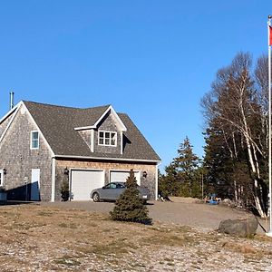 The Carriage House - Tranquility With A View Βίλα L'Etete Exterior photo