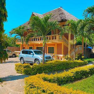 Diani Springs Cottage Kwale Exterior photo