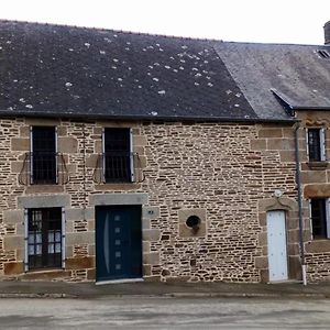 Maison Charmante A Sougeal Avec Superbe Jardin Βίλα Exterior photo