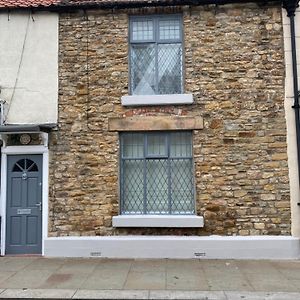 Beautiful Home In Central Bishop Auckland Town Exterior photo