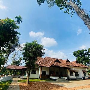 Teal Heritage Villa Kuttāttukulam Exterior photo