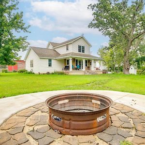 Charming Manchester Retreat With Patio And Fireplace! Βίλα Exterior photo