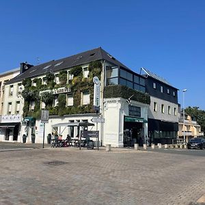 Brit Hotel L'Arrivee Guingamp Exterior photo