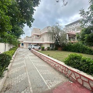 The Bollywood Villa Ουνταϊπούρ Exterior photo