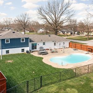 Hometown Hideaway - 4Br25Ba, Pool, Game Room Greenwood Exterior photo