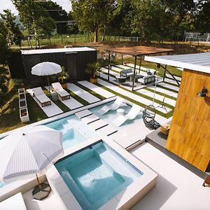 Hacienda Florecer - Shipping Containers With Private Pool Βίλα Moca Exterior photo