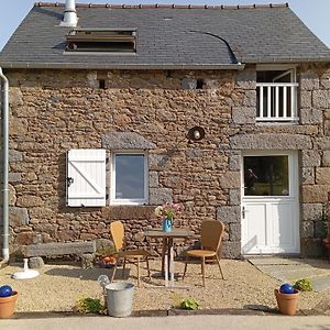 Ker Adsav O'Naturel Bed and Breakfast Saint-Pierre-de-Plesguen Exterior photo