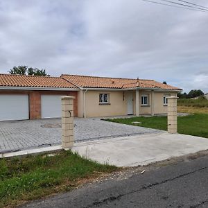 Maison De Style Industriel Βίλα Eyrans-de Soudiac Exterior photo