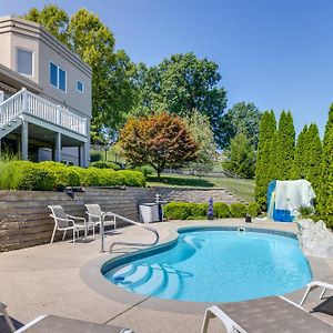 Spacious Missouri Retreat With Pool, Gym And Game Room Chesterfield Exterior photo