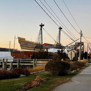 Historic, Seaside Mystic Getaway, Walk To Seaport Βίλα Stonington Exterior photo